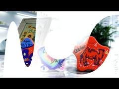 सितारा और पंखुड़ी के आकार की स्प्रे बोतलें