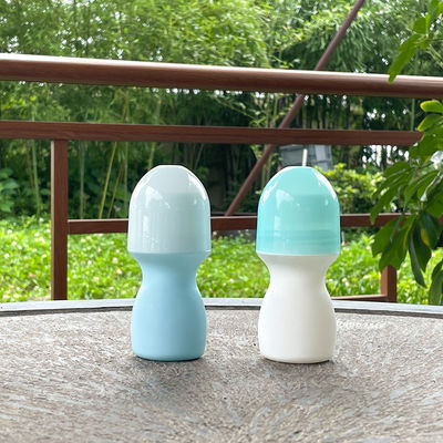 खरीदें 50ml 1.8oz आवश्यक तेलों के लिए खाली रोलर बोतलें विरोधी खुजली तरल बोतल online manufacture